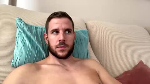 Snapshot of beastcumcam chatting on 10.24.25 beastcumcam online show from 10.24.25