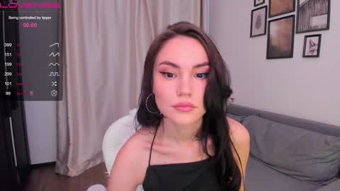 Bzzz Bea online show from 12.11.24