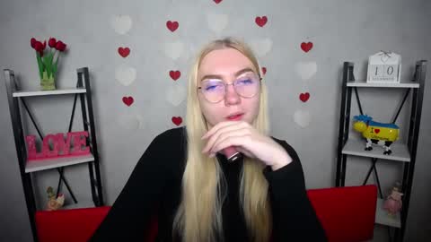 BeatriceFlyy online show from 12.11.24