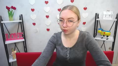 BeatriceFlyy online show from 12.18.24