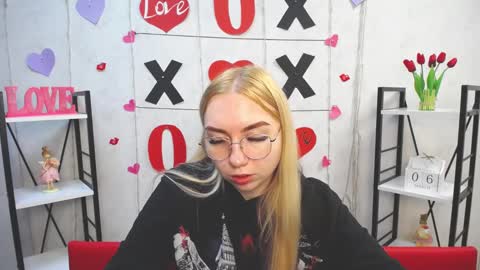 BeatriceFlyy online show from 03.06.25