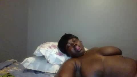 Snapshot of beautie699392 chatting on 02.19.25 Lil stunner online show from 02.19.25