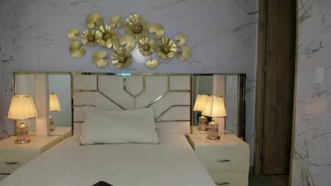   online show from 04.10.26