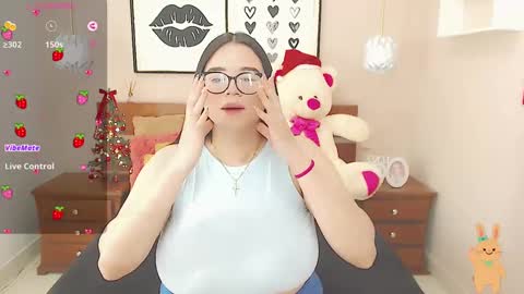 Snapshot of beautty_pink chatting on 12.31.24 beautty_pink online show from 12.31.24