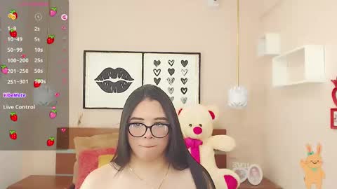 Snapshot of beautty_pink chatting on 01.11.25 beautty_pink online show from 01.11.25