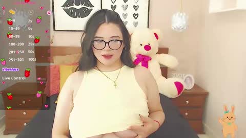 Snapshot of beautty_pink chatting on 01.15.25 beautty_pink online show from 01.15.25
