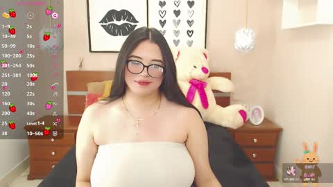 Snapshot of beautty_pink chatting on 01.22.25 beautty_pink online show from 01.22.25