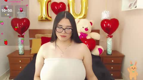 Snapshot of beautty_pink chatting on 02.10.25 beautty_pink online show from 02.10.25