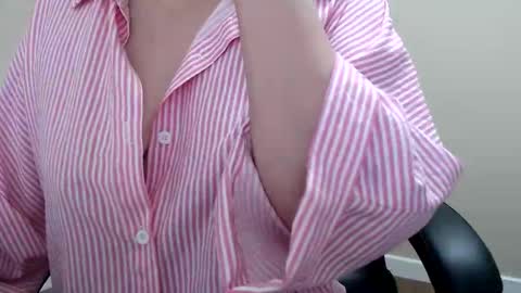 Snapshot of beauty_annyta chatting on 04.27.26 beauty_annyta online show from 04.27.26