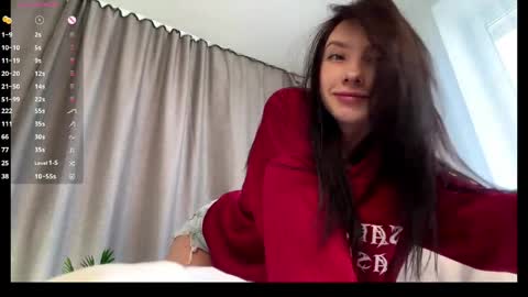 Polly  online show from 05.08.26