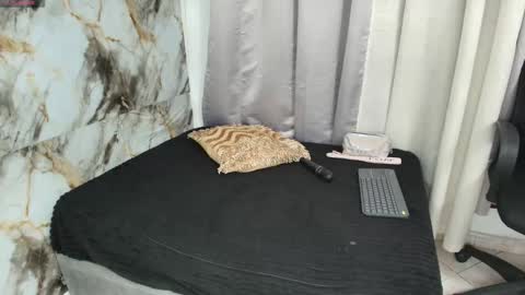 lana online show from 12.18.25