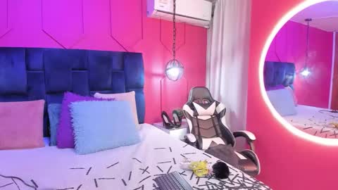 Chantall online show from 09.14.25