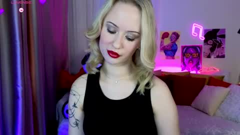 Snapshot of beauty_sashaxx chatting on 05.11.26 beauty Sasha online show from 05.11.26