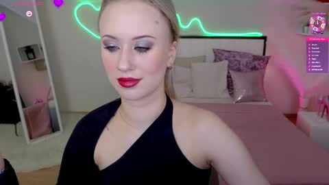 Snapshot of beauty_sashaxx chatting on 05.12.26 beauty Sasha online show from 05.12.26