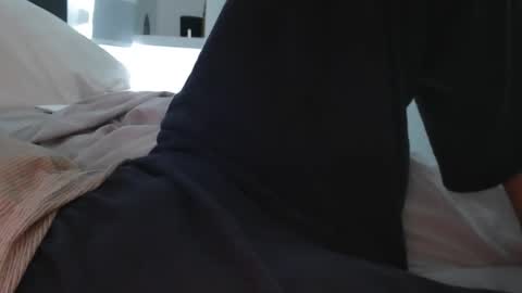 Snapshot of beautyinyoursmile chatting on 09.17.25 love2seeudear online show from 09.17.25