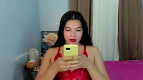 Snapshot of beautyqueens_cum chatting on 02.13.26 beautyqueens_cum online show from 02.13.26