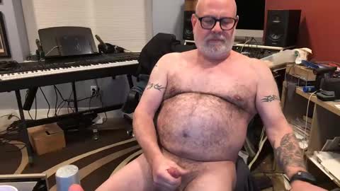 Snapshot of beavermower chatting on 01.12.25 beavermower online show from 01.12.25