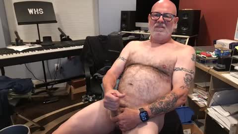 Snapshot of beavermower chatting on 10.02.25 beavermower online show from 10.02.25