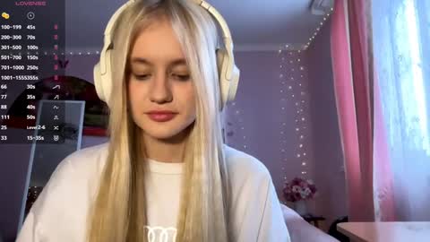 Snapshot of bebravee chatting on 02.15.26 Melissa online show from 02.15.26