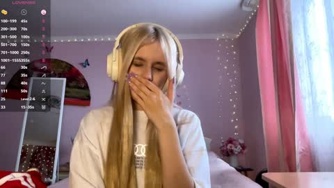 Snapshot of bebravee chatting on 02.15.26 Melissa online show from 02.15.26