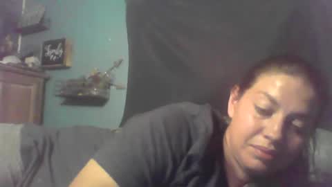Snapshot of beccabee37 chatting on 05.10.26 beccabee37 online show from 05.10.26