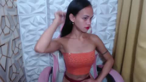 Snapshot of beccamiller22 chatting on 02.01.25 becca online show from 02.01.25