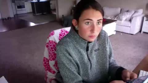 Snapshot of beccaraexoxo chatting on 05.17.26 beccaraexoxo online show from 05.17.26