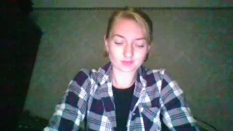 Snapshot of beckixolensy chatting on 06.16.26 BeckiXOlensy online show from 06.16.26