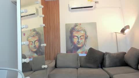 Victoria  online show from 03.16.26