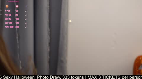 BeckyMartens come join me on    while im offline here  online show from 11.01.25