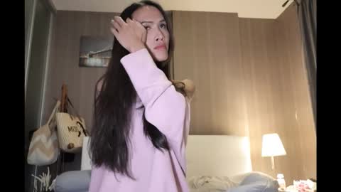 bee_thai online show from 01.11.26