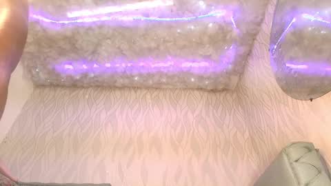 Snapshot of begoniia_ chatting on 02.22.25 Begonia online show from 02.22.25