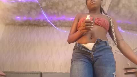 Snapshot of begoniia_ chatting on 02.25.25 Begonia online show from 02.25.25