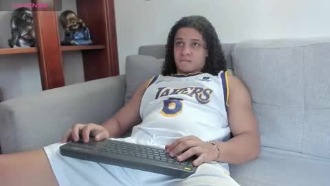 independent model online show from 03.19.26