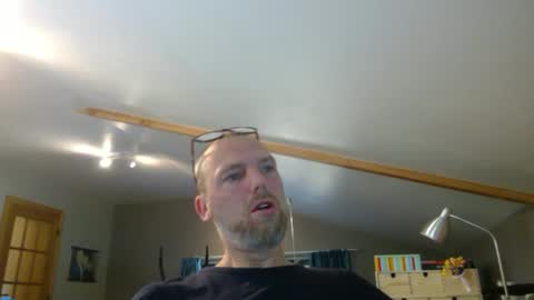 Snapshot of belgianordenary chatting on 12.28.24 belgianordenary online show from 12.28.24