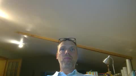 Snapshot of belgianordenary chatting on 12.17.25 belgianordenary online show from 12.17.25