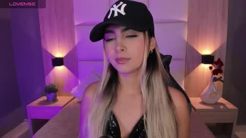 Bella cam online show from 09.20.25