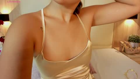 Snapshot of bella1207 chatting on 07.13.26 Bella cam online show from 07.13.26