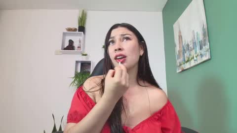 Snapshot of bella_99x chatting on 02.06.25 Bel 3 online show from 02.06.25