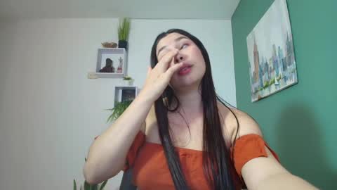 Snapshot of bella_99x chatting on 02.07.25 Bel 3 online show from 02.07.25