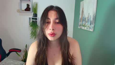 Snapshot of bella_99x chatting on 09.13.25 Bel 3 online show from 09.13.25