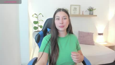 Snapshot of bella_99x chatting on 04.24.26 Bel 3 online show from 04.24.26