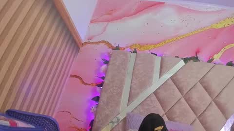 Snapshot of bella__sweets chatting on 02.05.26 Melanie online show from 02.05.26