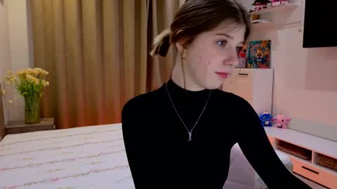 Snapshot of bella_amoury chatting on 02.22.26 Bella online show from 02.22.26