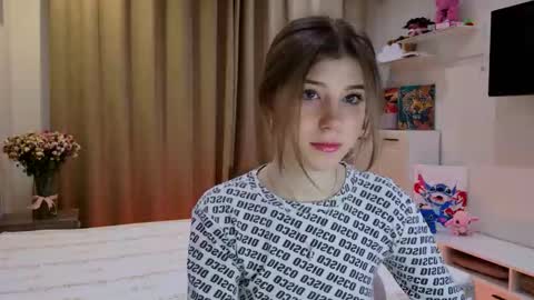 Snapshot of bella_amoury chatting on 03.15.26 Bella online show from 03.15.26