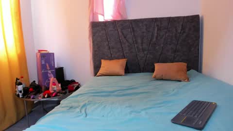 Bella and Andrew special couple online show from 04.01.26