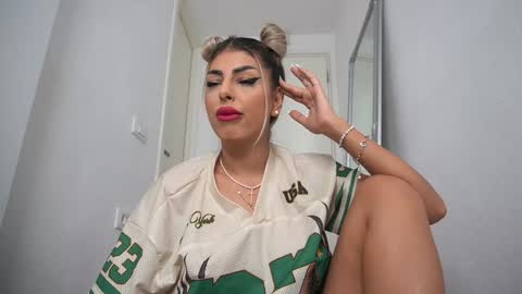 Emma  Bella online show from 09.14.25