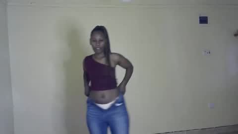 bella_c8 online show from 10.31.25