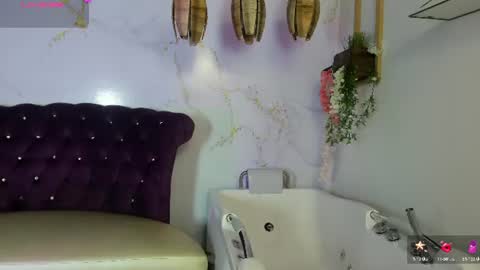 Snapshot of bella_cuttee chatting on 07.12.26 B E L L A online show from 07.12.26