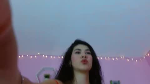 Snapshot of bella_gentle chatting on 10.08.25 bella_gentle online show from 10.08.25
